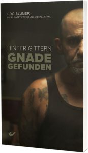 hinter gitter gnade gefunden-271913_1920x1920